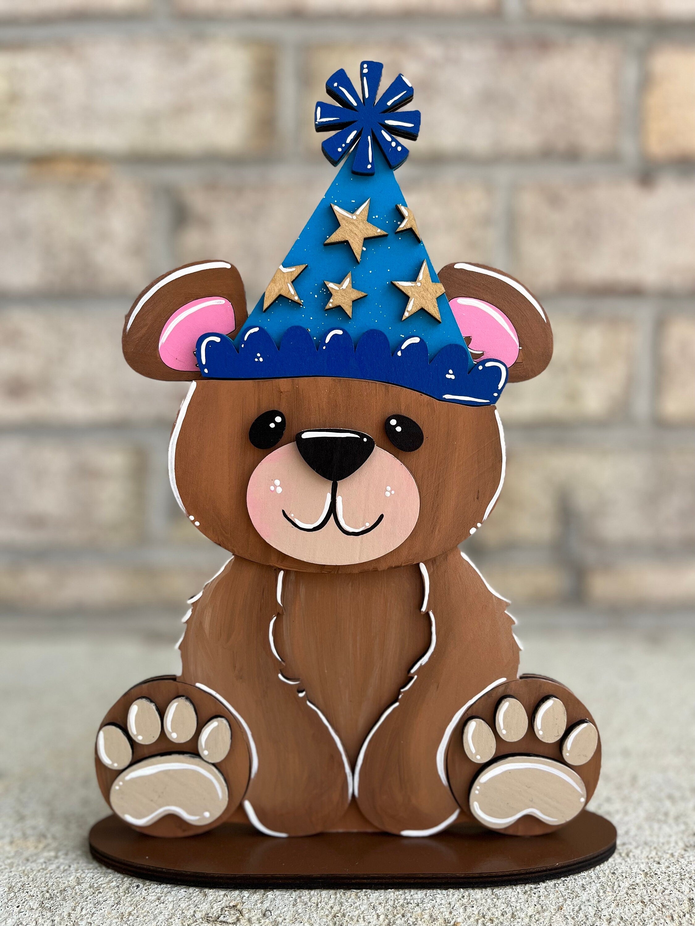 Woodland Bear Sign with Interchangeable Seasonal Hats