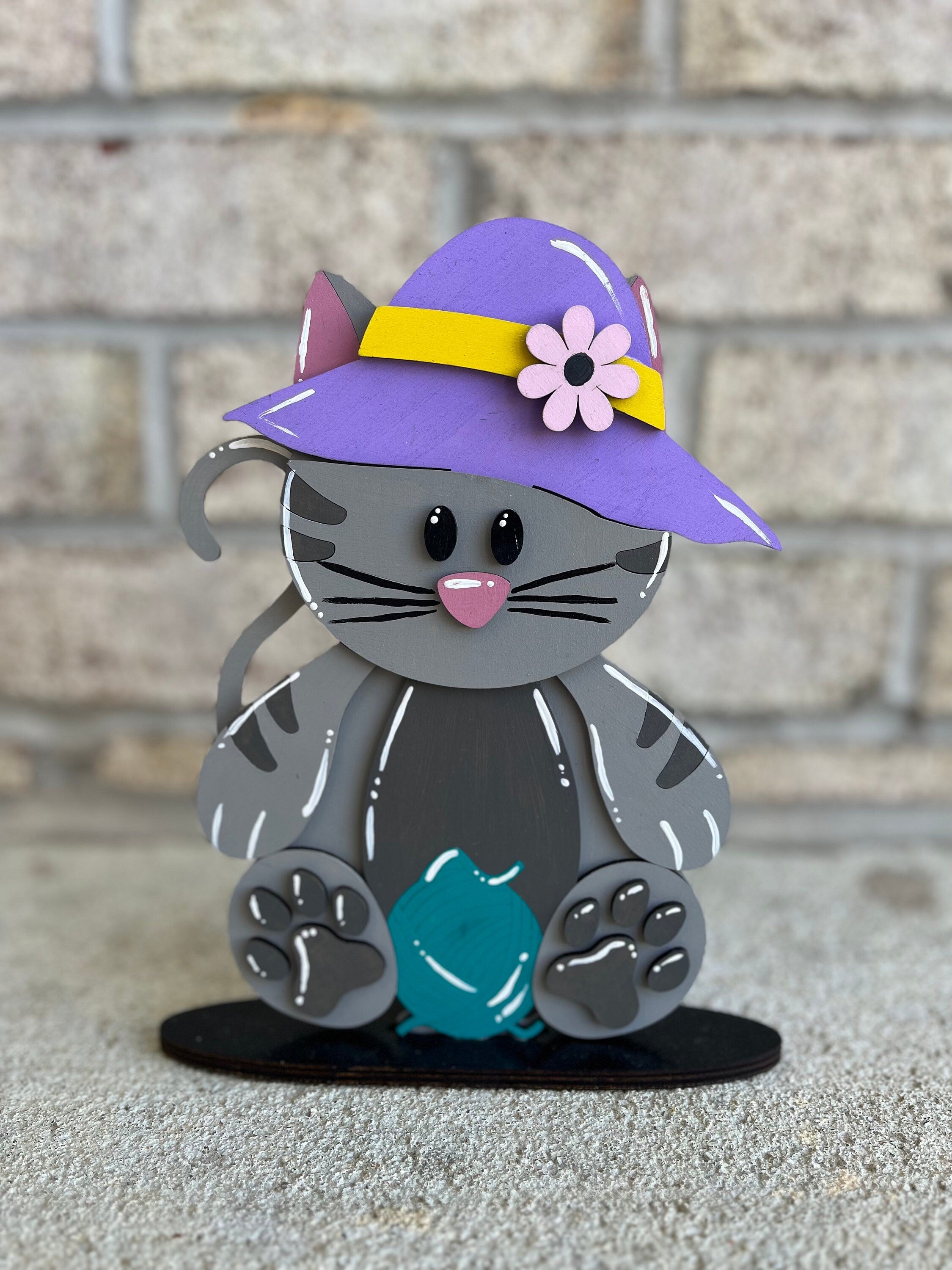 Interchangeable Cat Shelf Table Desk Sitter with Seasonal Hats for Home Decor