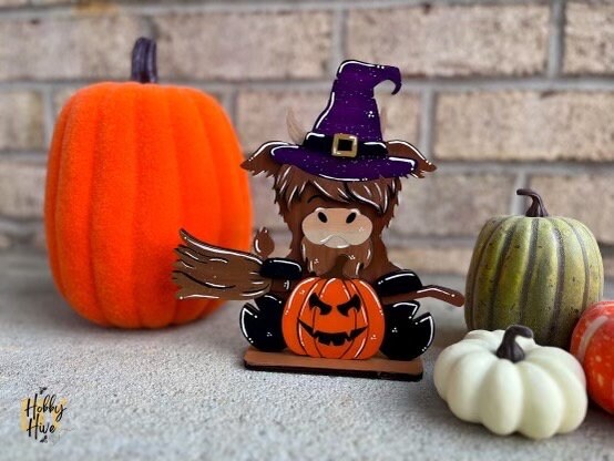 Halloween Highland Cow Desk Decor