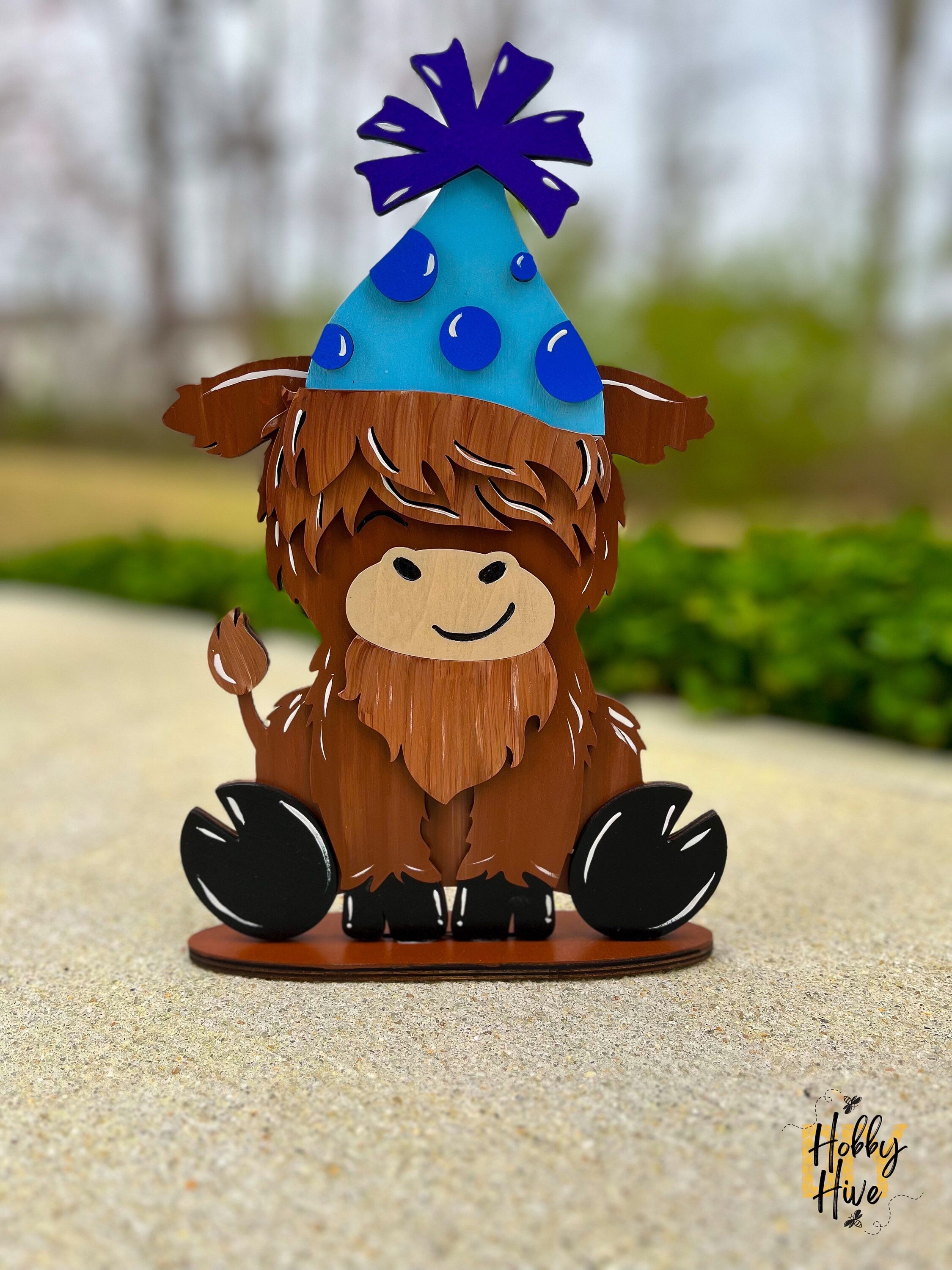 Holiday Highland Cow Shelf Table Desk Sitter with Interchangeable Seasonal Hats