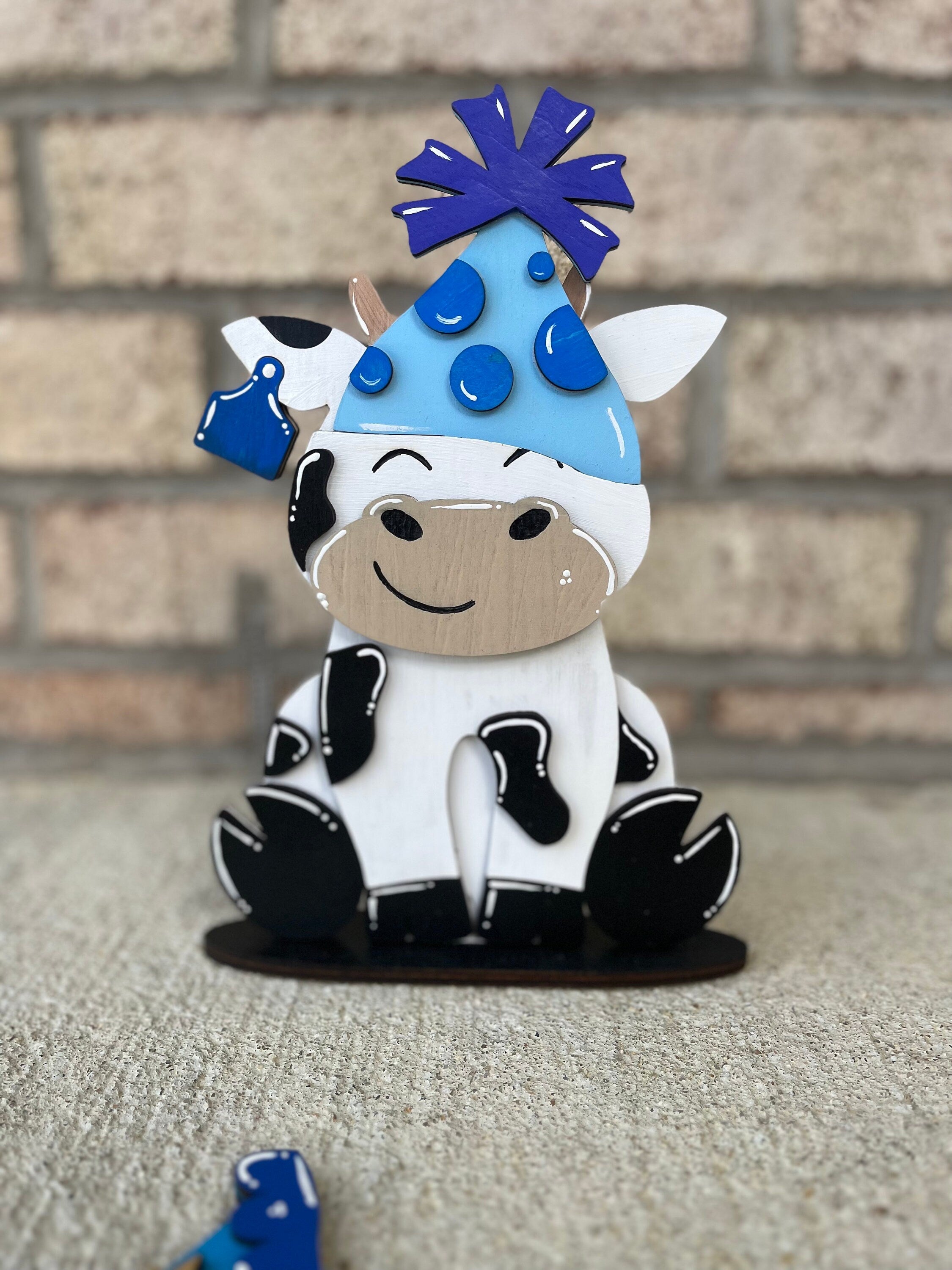 Highland Cow or Dairy Cow Desk Buddy with Birthday Hat