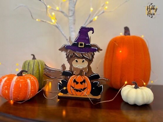 Halloween Highland Cow Desk Decor