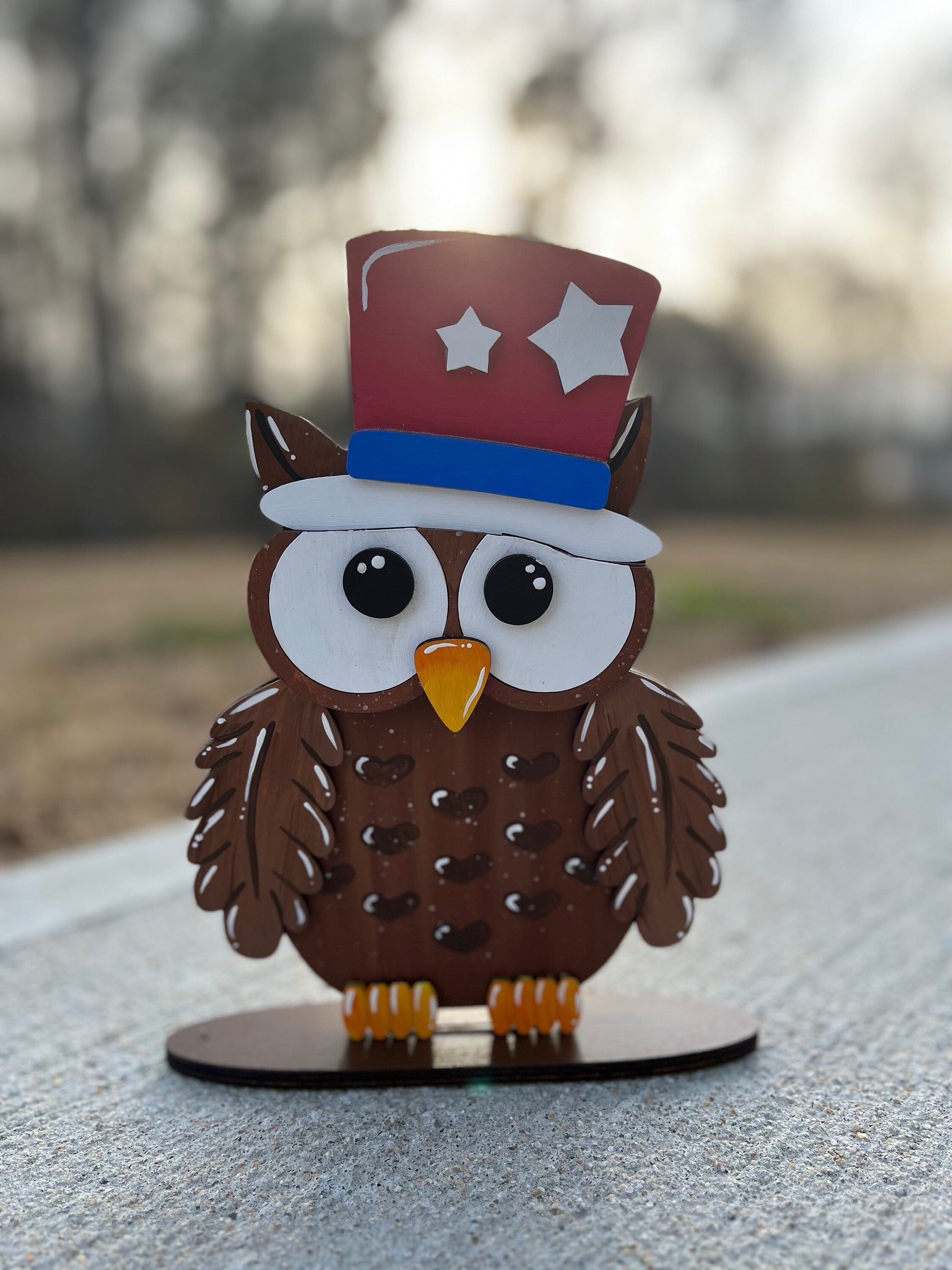 Barn Owl Interchangeable Sign with Holiday Hats